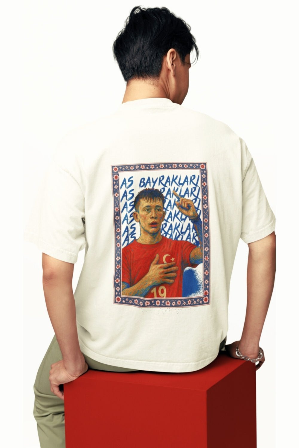 Turkish Icons: Golden Turk Oversize Tshirt - CachéIstanbul