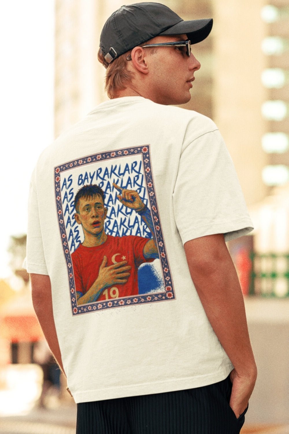 Turkish Icons: Golden Turk Oversize Tshirt - CachéIstanbul