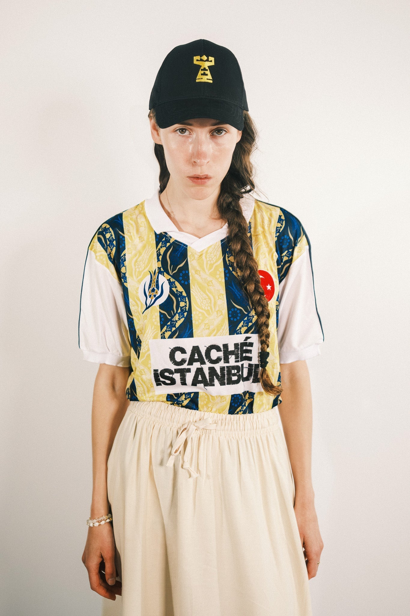 Anadolu Kanaryası Retro Forma - CachéIstanbul